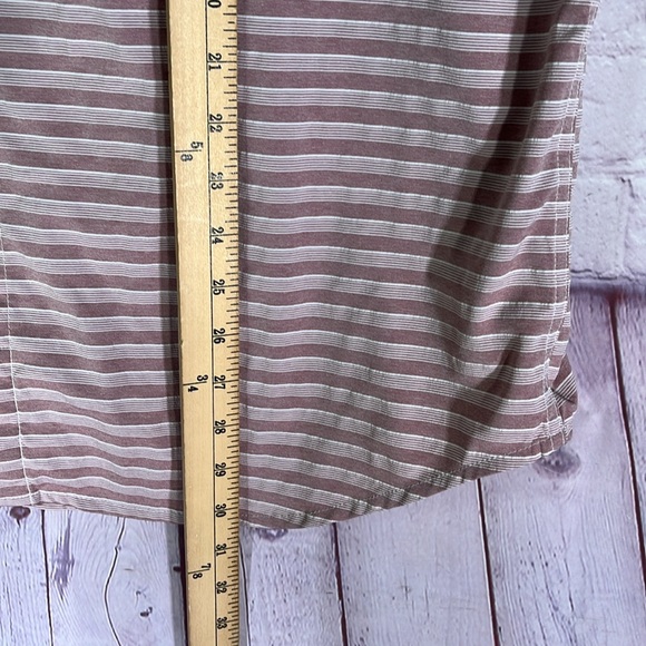 Columbia Men's Light Red White Stripped Button Down Short Sleeve Shirt. Size. L - Picture 8 of 12